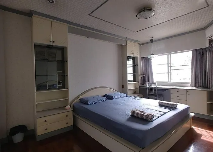 繁华与幽静的联排别墅 近帕蓝9,拉猜达地铁站,订5晚免费接机一趟