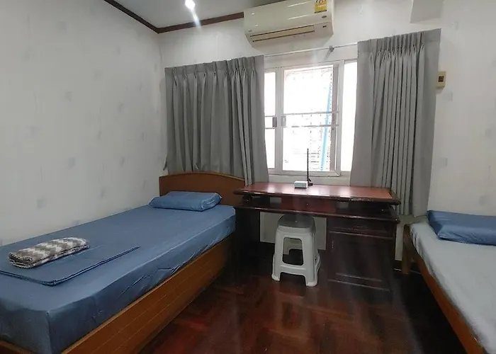 繁华与幽静的联排别墅 近帕蓝9,拉猜达地铁站,订5晚免费接机一趟